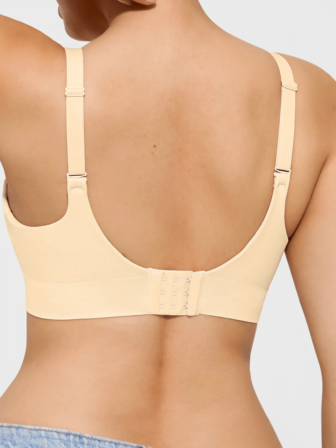 ContourLift™ Seamless Wireless Shaping Push Up Bra
